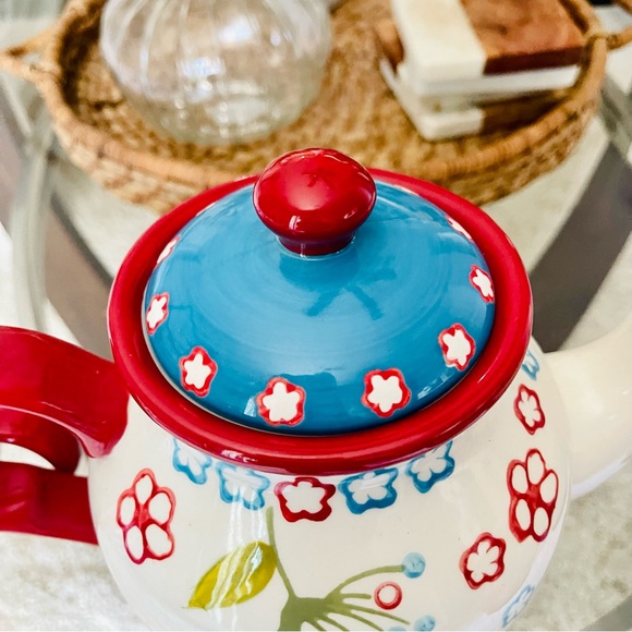 Dutch Wax Vibrant Floral Tea Set by Coastline Imports Red Accents - Picture 7 of 10